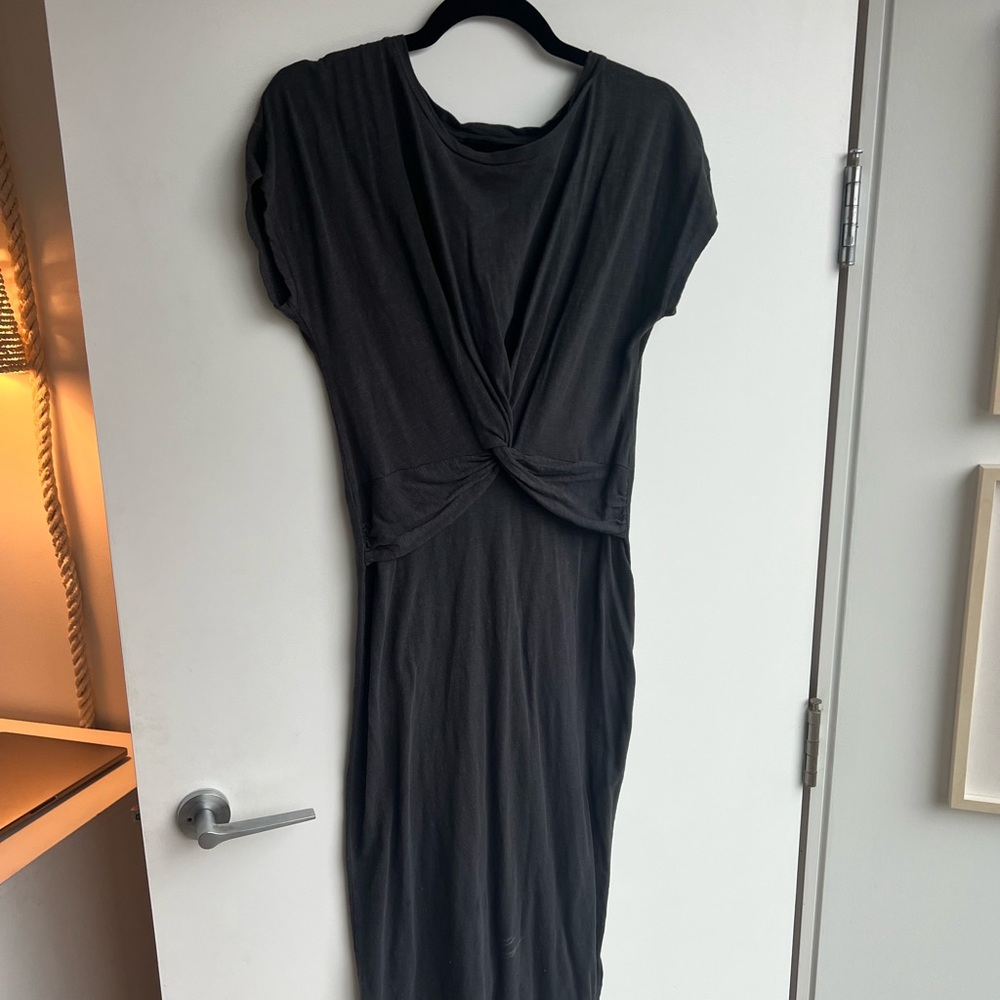 Comfortable / flattering t shirt dress midi length